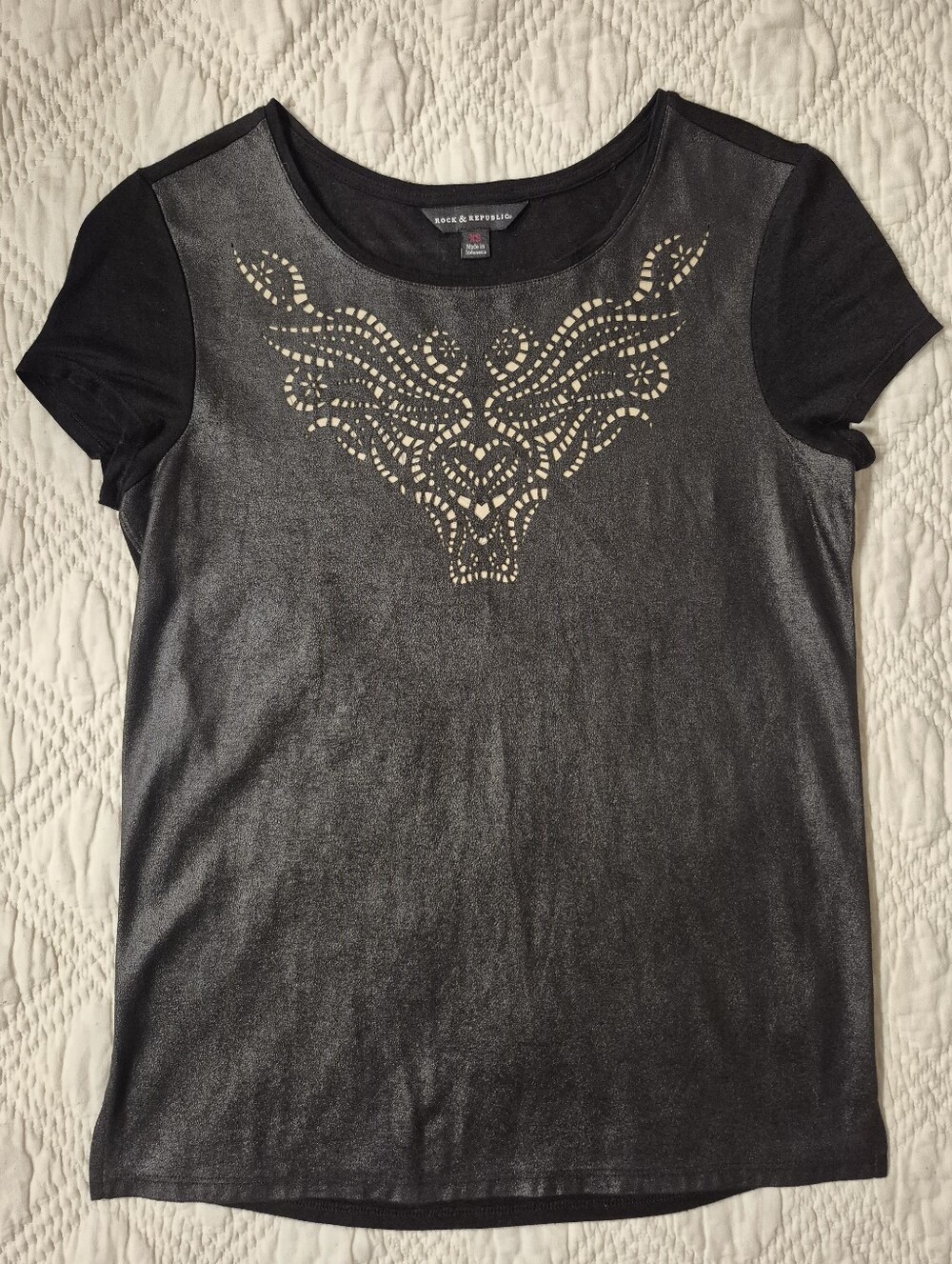 Rock & Republic Black Shimmer Laser Cut Faux Leather Y2K Top XS